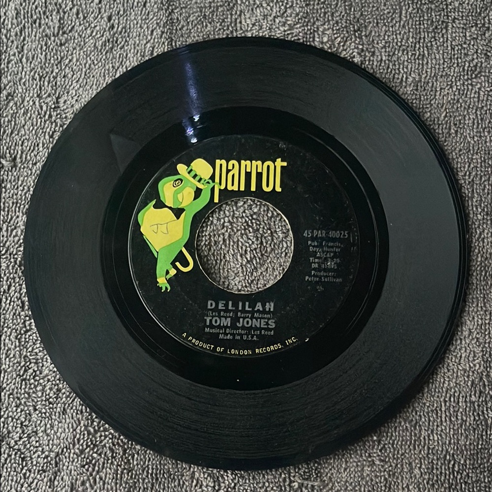Tom Jones 45 rpm vintage vinyl record